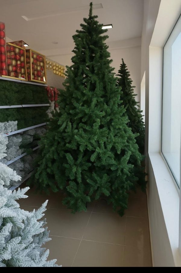 Classic Green Christmas Tree