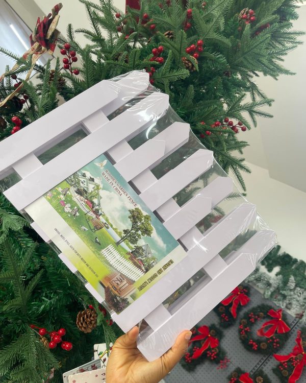 Christmas Picket Fence