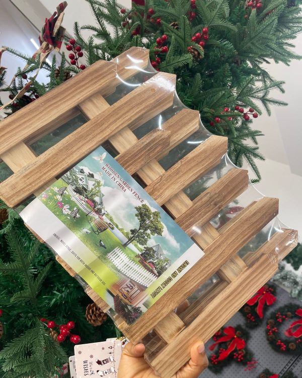 Christmas Picket Fence